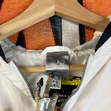 Load image into Gallery viewer, Y2K Nike Windrunner Half-Zip Windbreaker jacket Size Youth Medium
