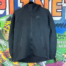 Load image into Gallery viewer, Nike Tech Fleece Jacket Size Small
