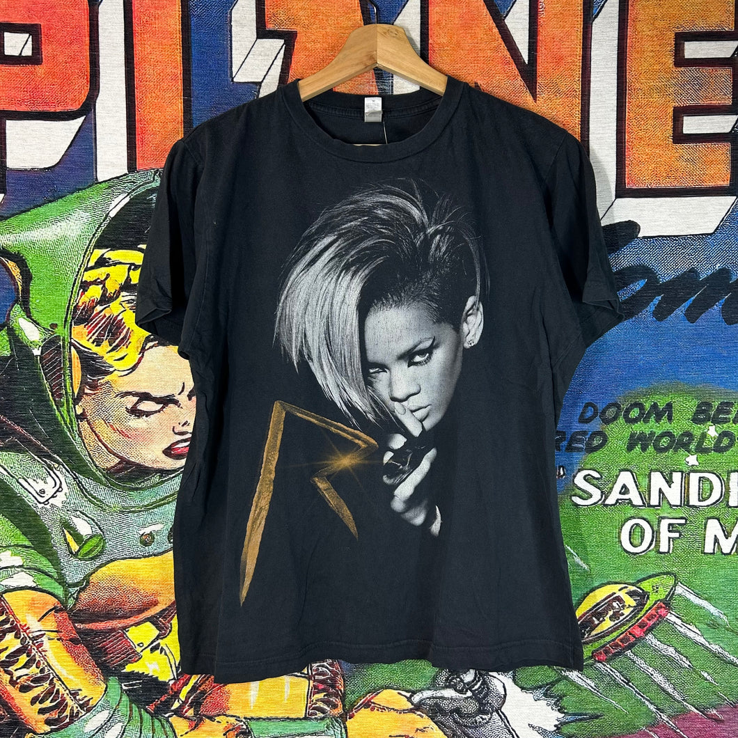 Rihanna Last Girl On Earth Tour 2010 Tee Size Medium