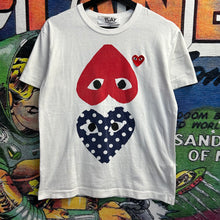 Load image into Gallery viewer, CDG Play Hearts Tee Size Medium
