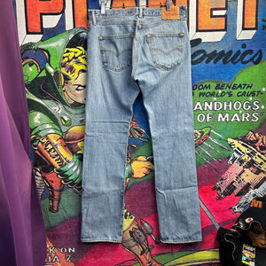 Levi’s 501 Light Blue Jeans Size 32”