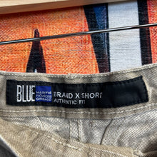 Load image into Gallery viewer, Y2K Marithe Francois Girbaud Denim Shorts Size 31”
