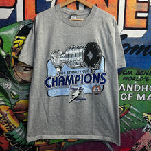 Load image into Gallery viewer, Y2K 2004 Tampa Bay Lightning NHL Championship Tee Size Large
