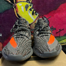 Load image into Gallery viewer, Yeezy 350 V2 Beluga Reflective Size 12
