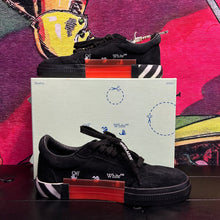 Load image into Gallery viewer, Off-White Vulc Low “Black Green” Size 9/42
