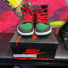 Load image into Gallery viewer, Jordan 1 Retro High &quot;Pine Green&quot; Black 2.0 Size 10.5
