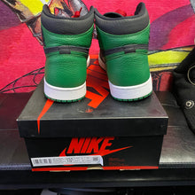 Load image into Gallery viewer, Jordan 1 Retro High &quot;Pine Green&quot; Black 2.0 Size 10.5
