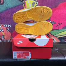 Load image into Gallery viewer, Nike Dunk Low Laser Orange (W) Size 8.5W
