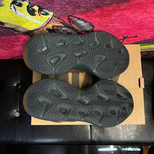 Load image into Gallery viewer, Kanye West Yeezy 700 V3  Copper Haze Size 8
