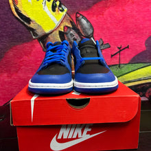 Load image into Gallery viewer, Brand New Nike Hyper Cobalt Dunk Low Size 4y
