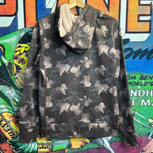 Load image into Gallery viewer, Carhartt Leaf Camo Hoodie Size Small
