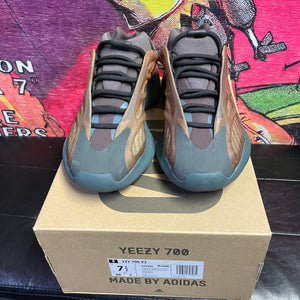 Adidas Yeezy 700 v3 Copper Fade Size 7.5