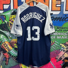 Load image into Gallery viewer, Y2K Nike Yankee Button Up Baseball Shirt Size XL
