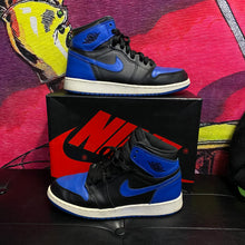 Load image into Gallery viewer, Jordan 1 Retro Royal (2017) (GS) Size 6.5
