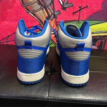 Load image into Gallery viewer, 2009 Nike Kentucky Blue Dunks size US 10
