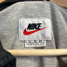 Load image into Gallery viewer, Vintage Nike 90’s WindBreaker Size XL
